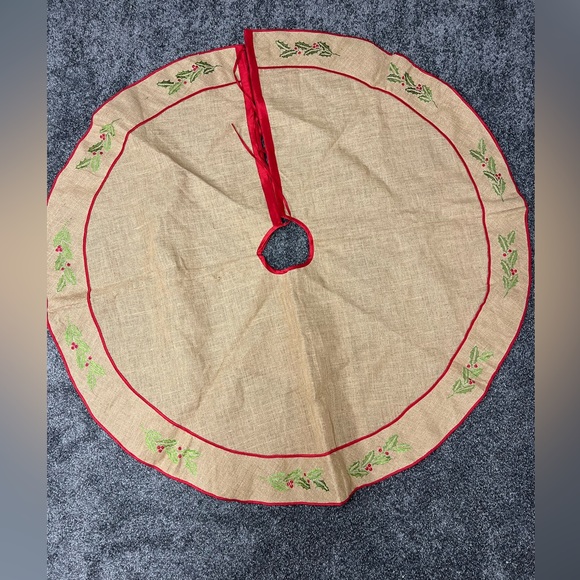 Burlap Christmas Tree Skirt - Picture 1 of 3